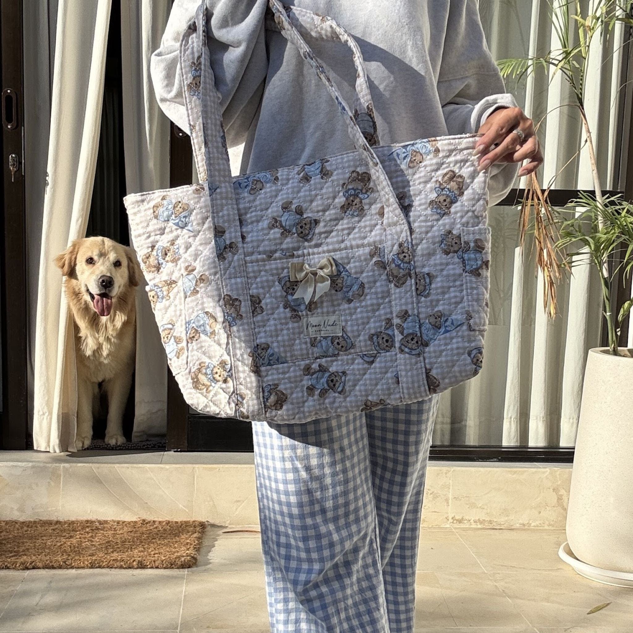 Moon Nude Cuddles Tote Bag Zipper